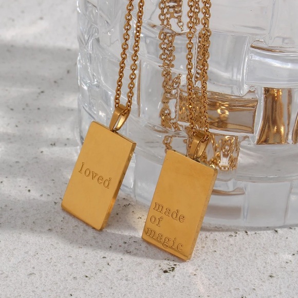 NEW 18K GOLD ENGRAVED LETTERS NECKLACE, NICE NECKLACE, CUTE NECKLACE - Picture 7 of 8